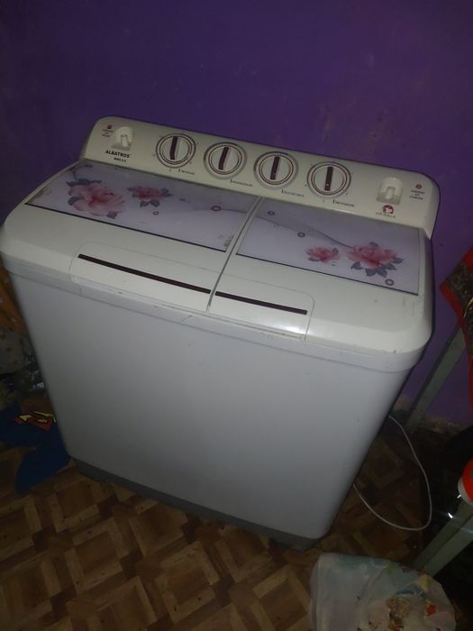 Vând mașină de spălat manuala