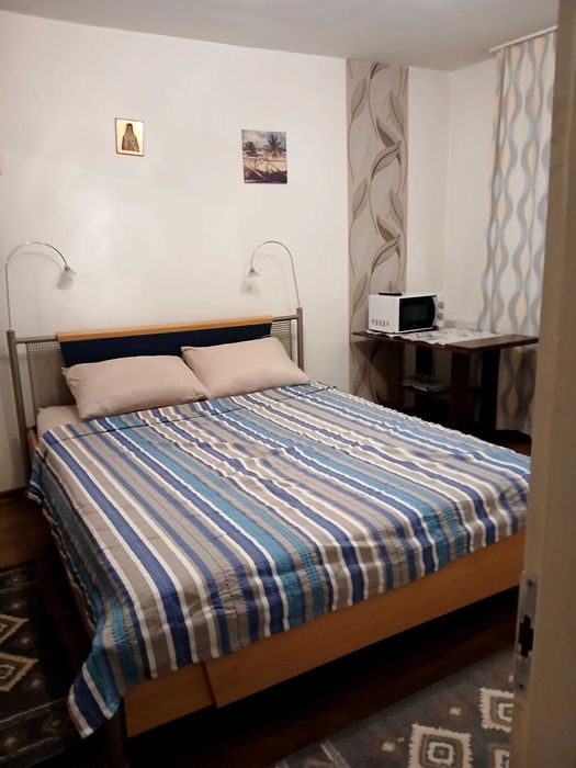 Inchiriez garsoniera zona Micro 1