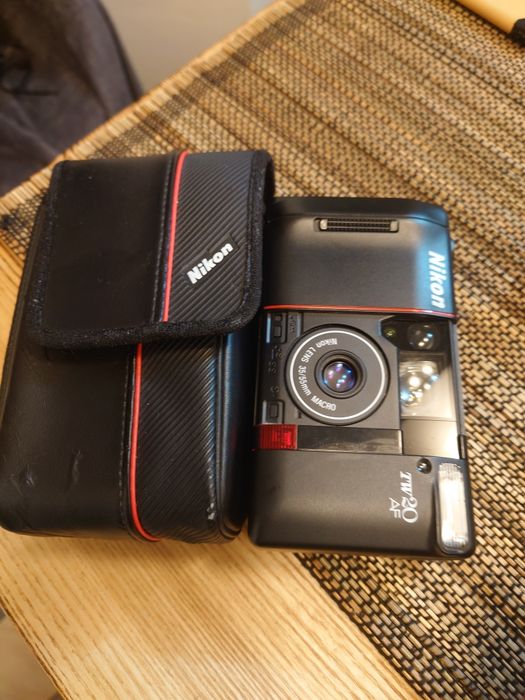 Aparat foto compact Nikon tw 20 af