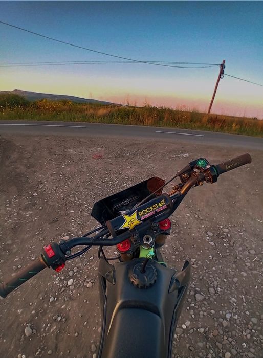 Vând cross 150cc 4 timpi