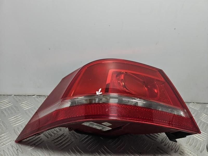 Stop aripa stanga mic defect Volkswagen Passat B7