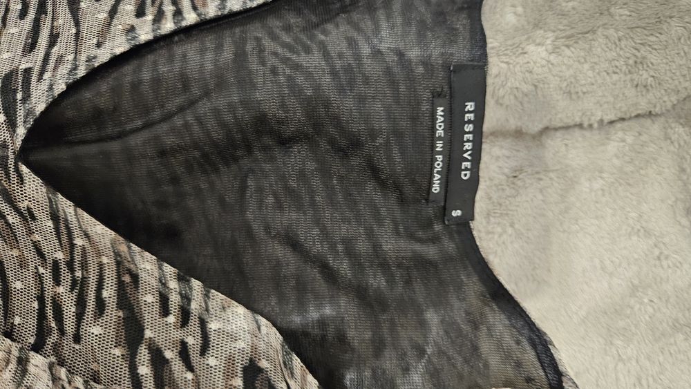 Стилни рокли Stradivarius и Reserved