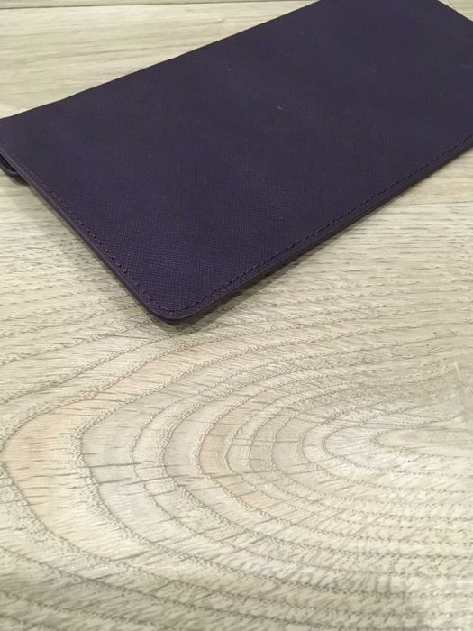 DKNY клъч портфейл в бежаво и лила