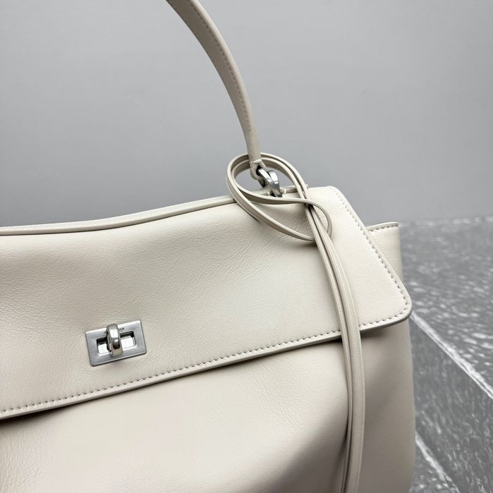 Geanta Balenciaga Rodeo crem, tip Premium