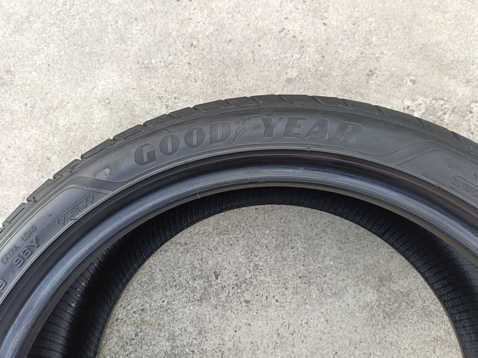O anvelopa vara 245 40 19 goodyear asymmetric 3 run flat 7 mm dot 4923