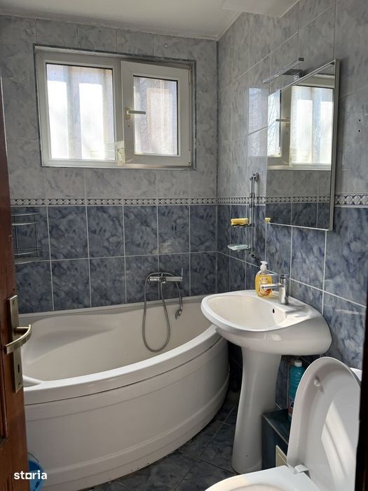 Colibri, etaj 1/4, Preț 500 euro