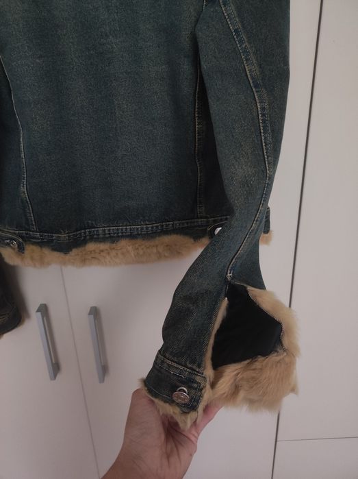 Яке с естествен косъм