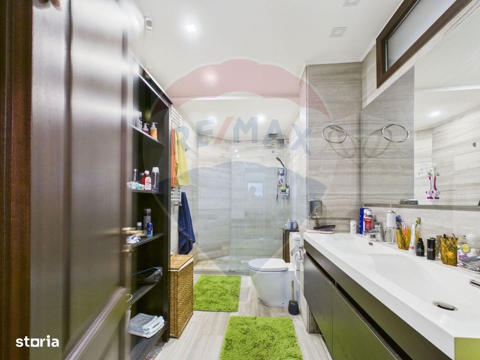 Apartament cu terasă într-o vilă interbelică B-dul Primaverii