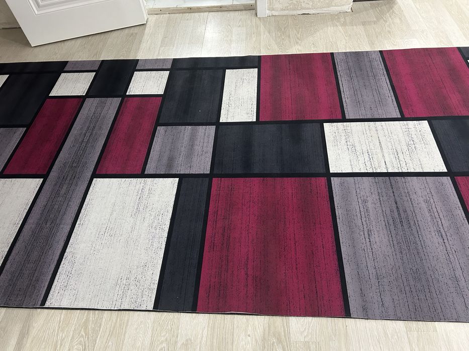 Продам в отличном состоянии ковры