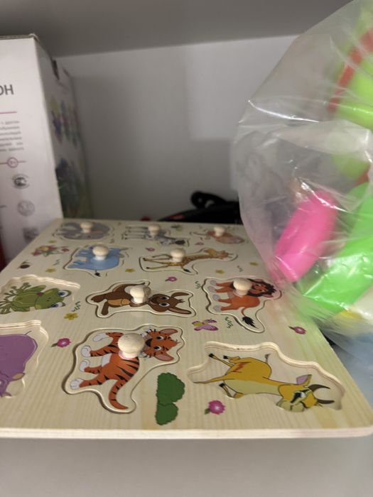 Детские игрушки вещи памперсы