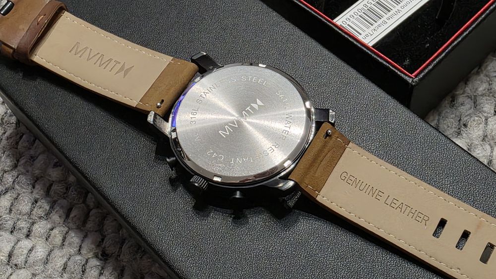 Ръчен часовник MVMT