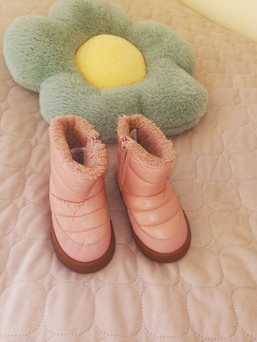 Боти 24 номер за момиче