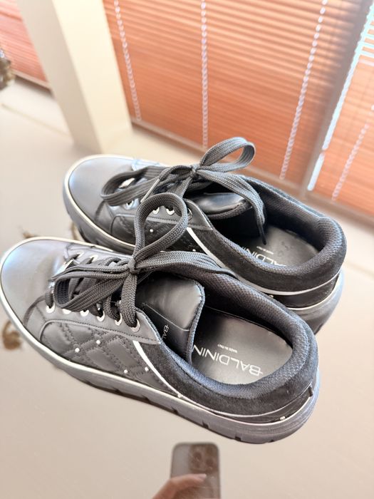 Чисто ново Балдинини сникърси от естествена кожа