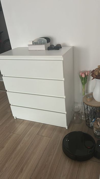 Comoda alba  cu 4  sertare