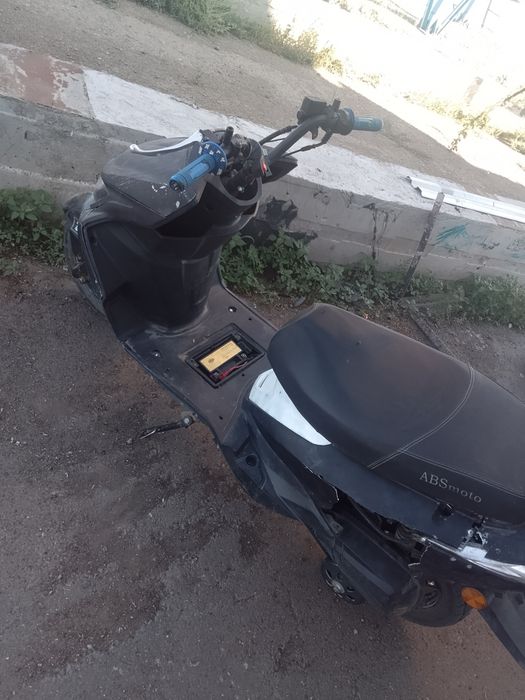 Продам скутер м8
