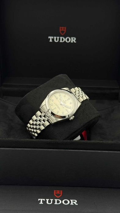 Tudor Referință: 79600, 31 mm, oțel,an 2026, 3300€.