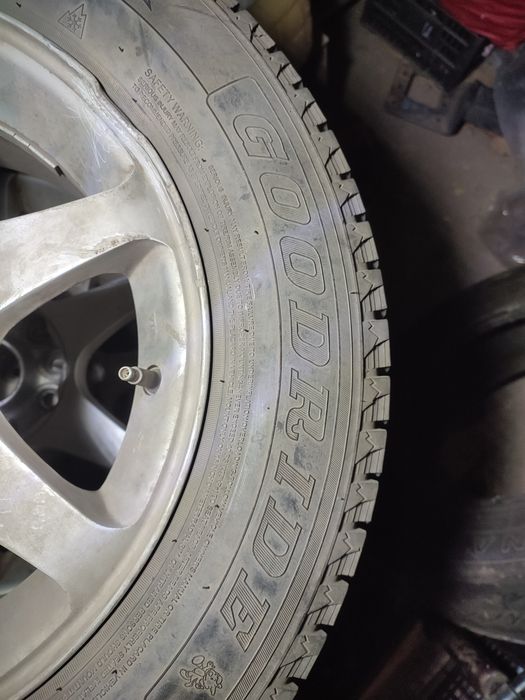 Продам диски с резиной