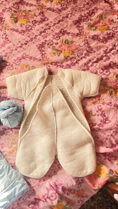 Продам зимний комбинезон трансформер