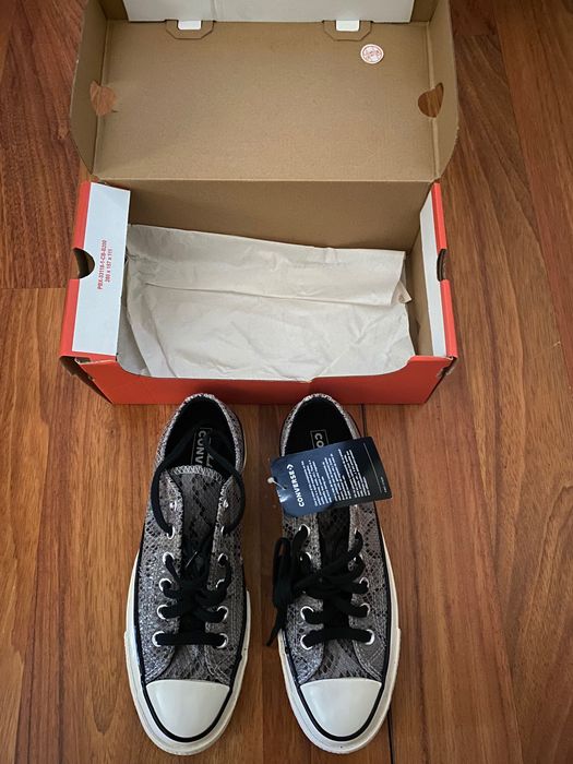 Adidasi converse