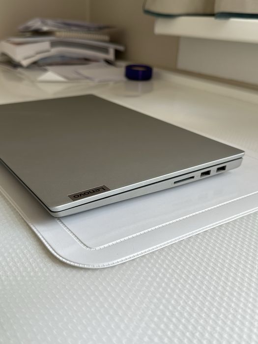 Продаю ноутбук Lenovo