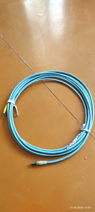 Провод для кабельного ТВ. Антенна.