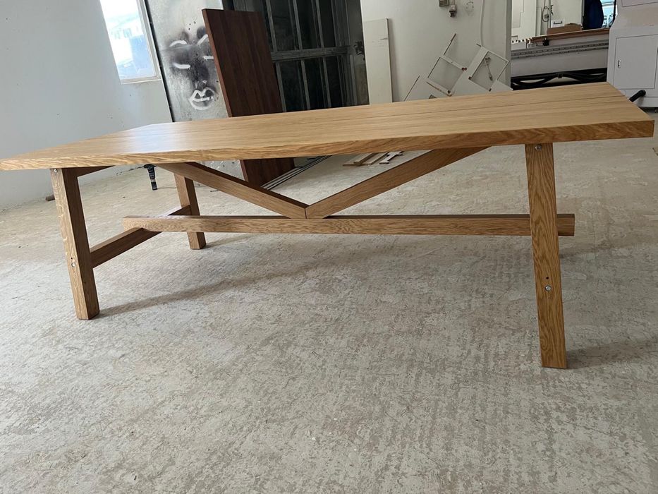 Vand mese diferite masuri si modele