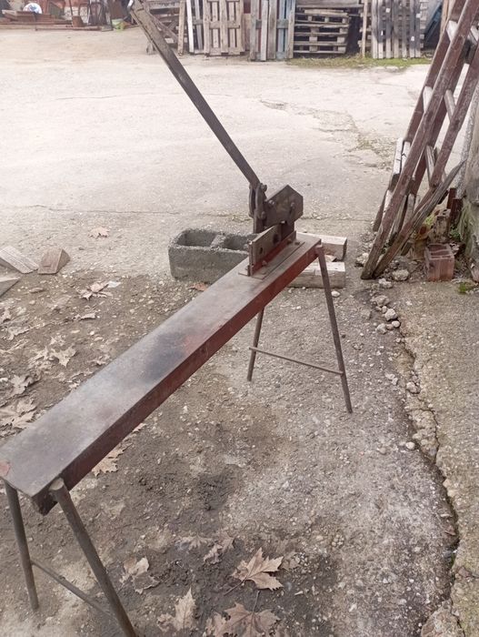 Настолна лостова ножица за рязани