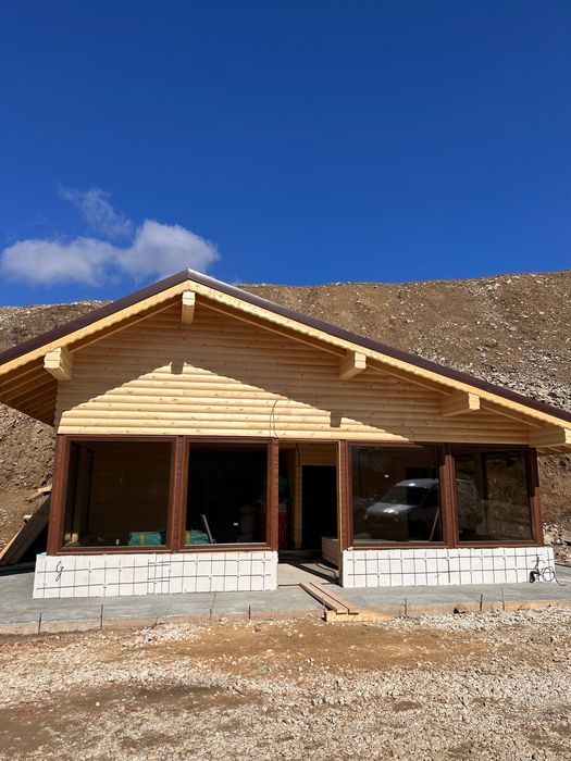 Обла ламперия от сух смърчов материал