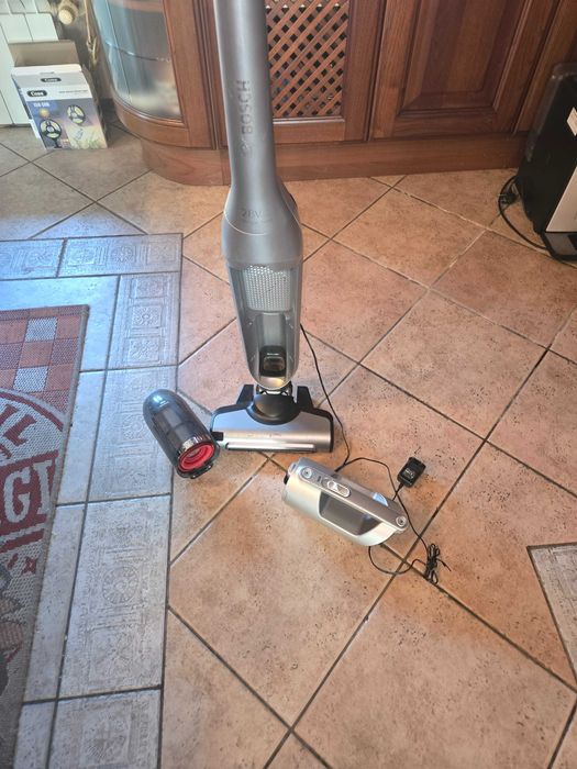 Безкабелна прахосмукачка Bosch flexxo 4 28w lithium power