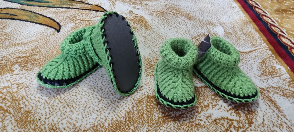 Вязаные сапожки для улицы с гелевой подошвой внутри синтепоном