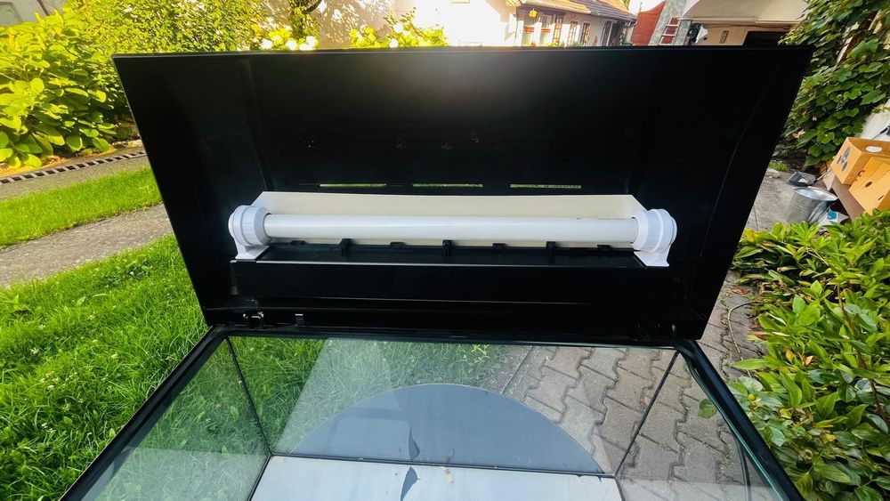 Acvariu nou complet 60 × 30 × 37 cm, cu capac, iluminare și accesorii
