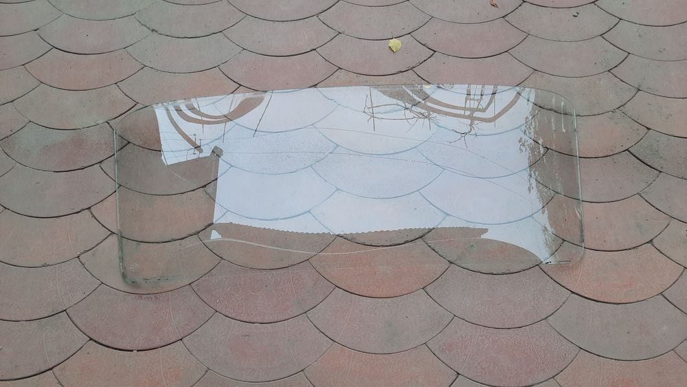 Продаются задние лобовые стёкла от Жигули, в хорошем состоянии.
О