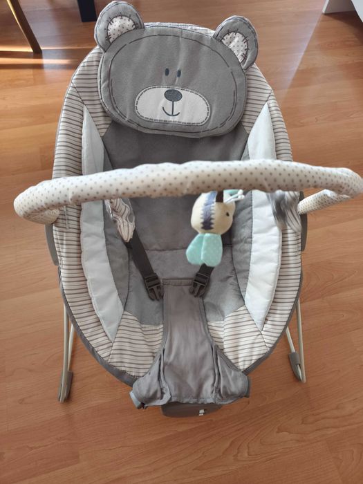 Бебешки музикален и вибриращ шезлонг