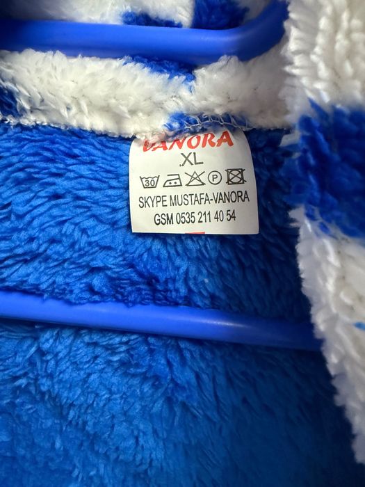 Halate noi mărimea XL și L