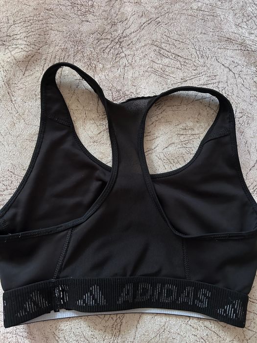Чисто ново бюстие Adidas - размер S