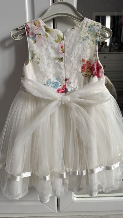 Продам платье для девочки