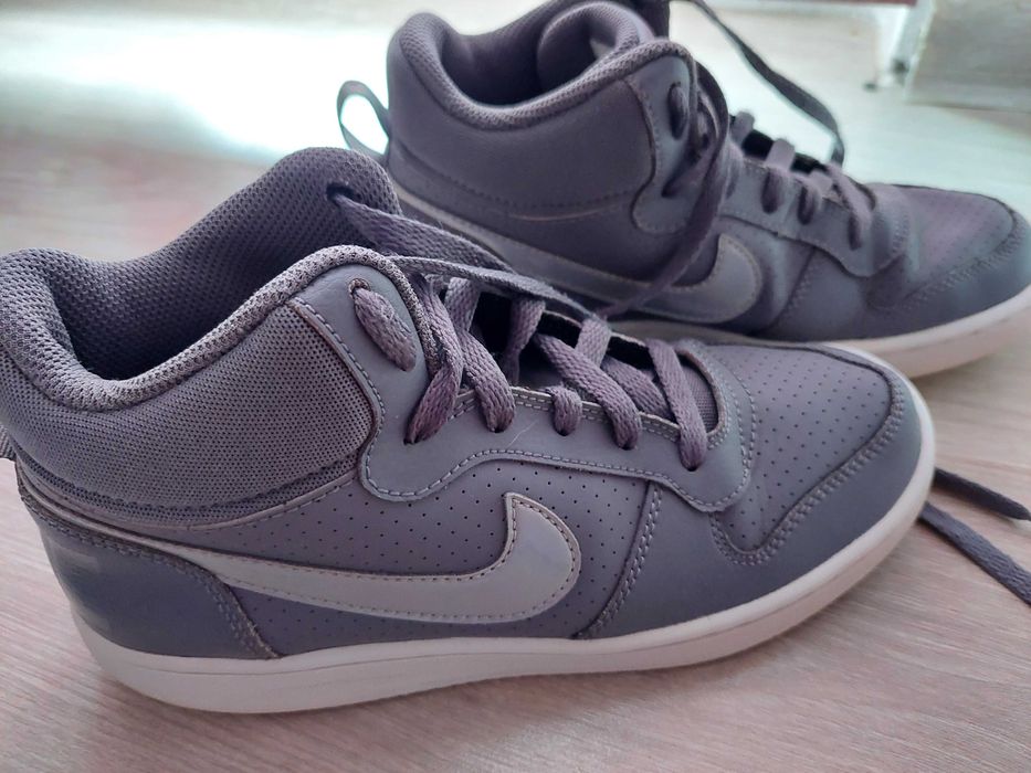 Дамски кецове Nike