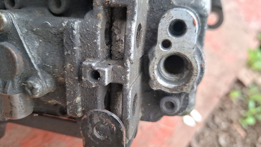 Трамблер и компрессор на субару форестер 2001г.в.