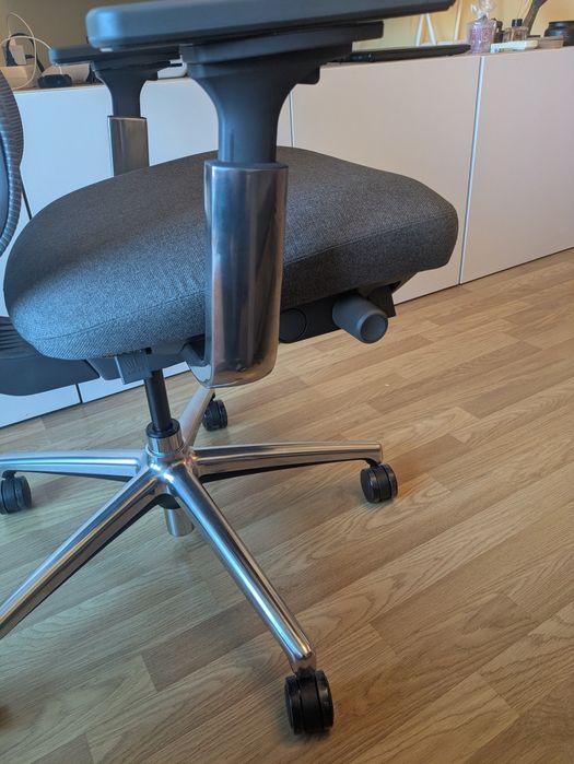 Ергономичен офис стол Colamy Atlas