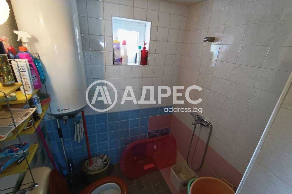 Продава се Къща в с. Островче, Област Разград - 70 кв.м за 948 €/кв.м - Снимка #8