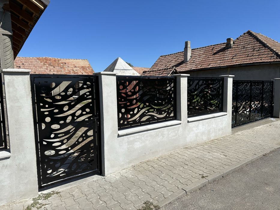 Gard jaluzea sau tabla decupata