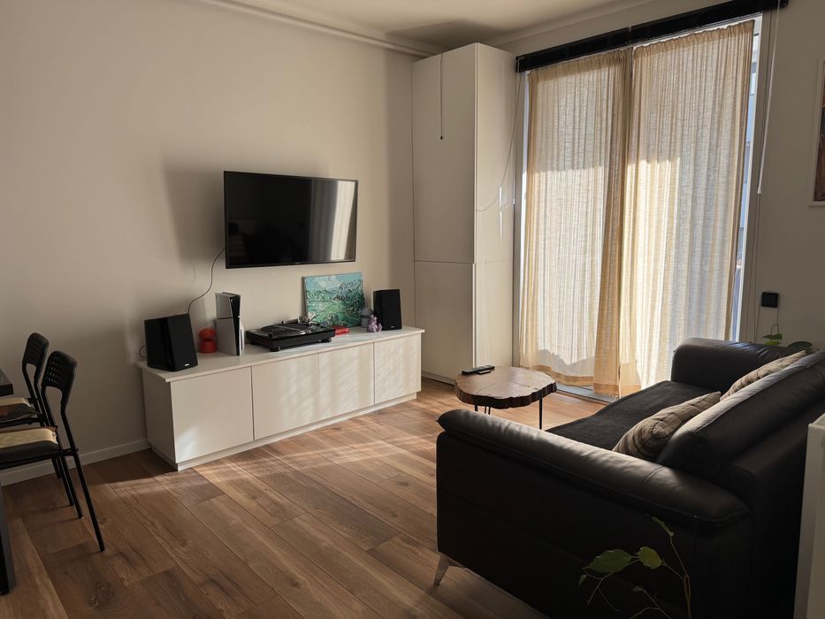 Apartament cu 2 camere de inchiriat, parcare subterana si exterioara