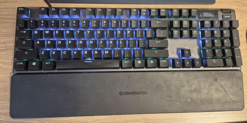Tastatura mecanica Steelseries apex 5