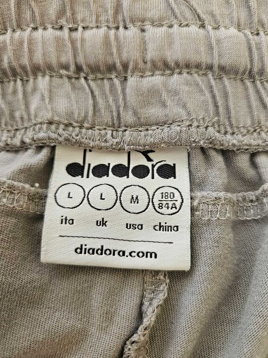 Продава се мъжко, спортно долнище "DIADORA"