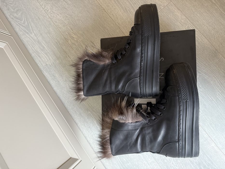 Боти от естествена кожа с естествен пух