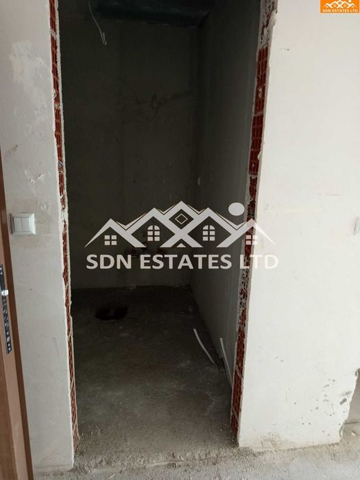 Продава четиристаен апартамент, ново строителство, с акт  16