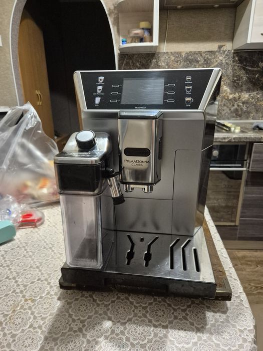 Кофемашина delonghi