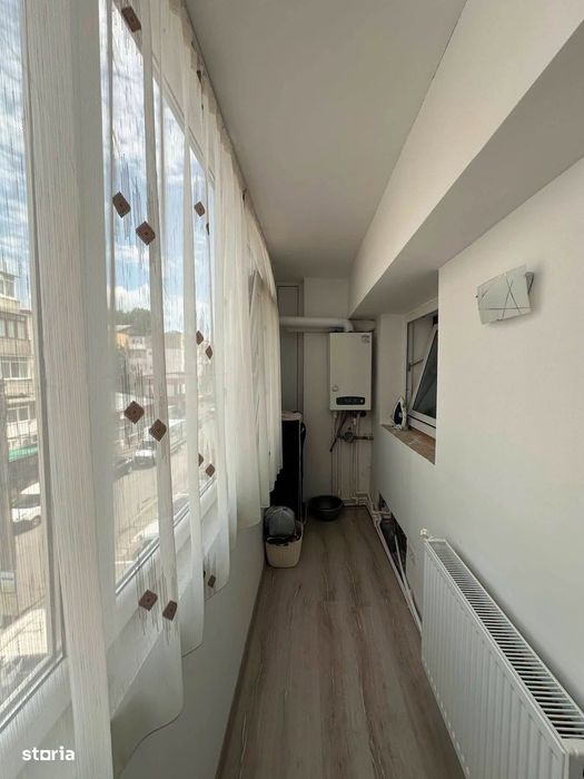 De vanzare apartament cu 3 camere si balcon, etajul 2, renovat, 70mp