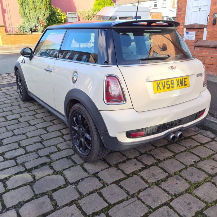 Bara fata Mini r56 S si spate
