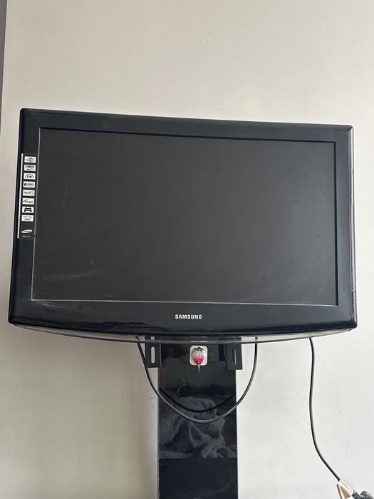 Televizor Patstafkasi Bilan